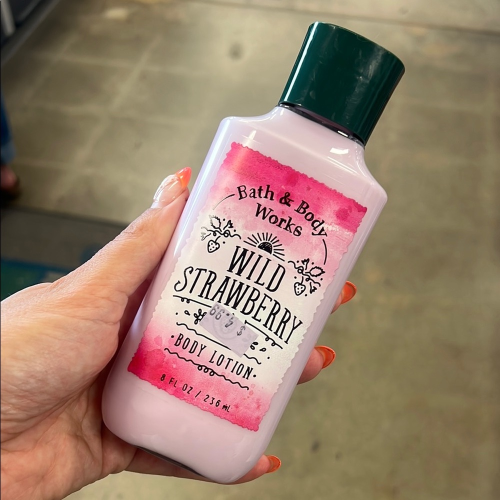 Rare Bath & Body Works Wild Strawberry Lotion